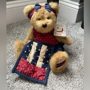 Boyds Bear “Katie B. Bearyproud” RETIRED